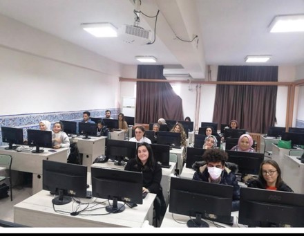 Yüksekokul Öğrencilerimize Hızlı Klavye Kursu Düzenlendi